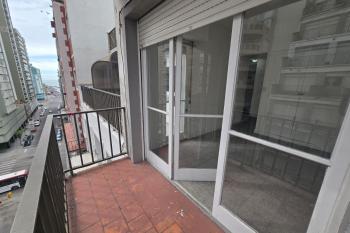 En venta. Departamento de tres ambientes a la calle - Mar del Plata